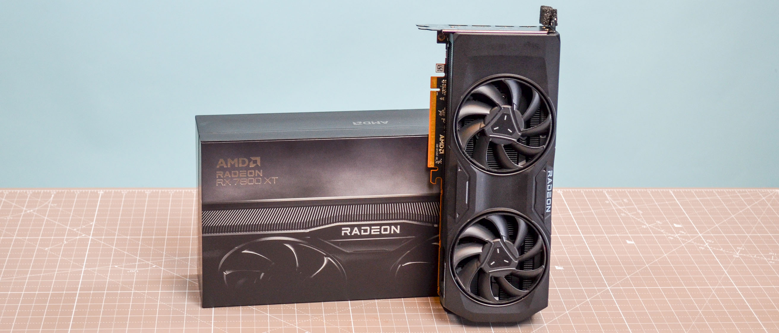 AMD Radeon RX 7800 XT 2
