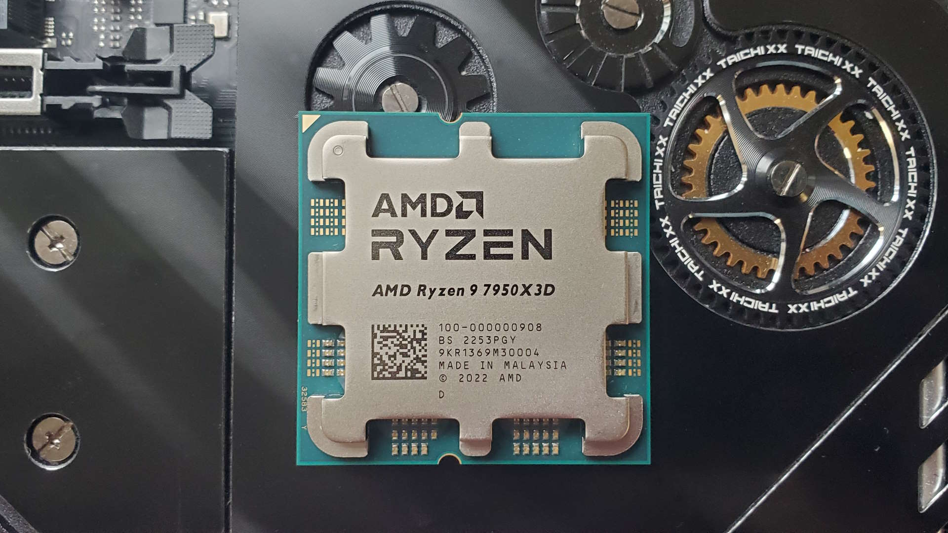 AMD Ryzen 9 7950X